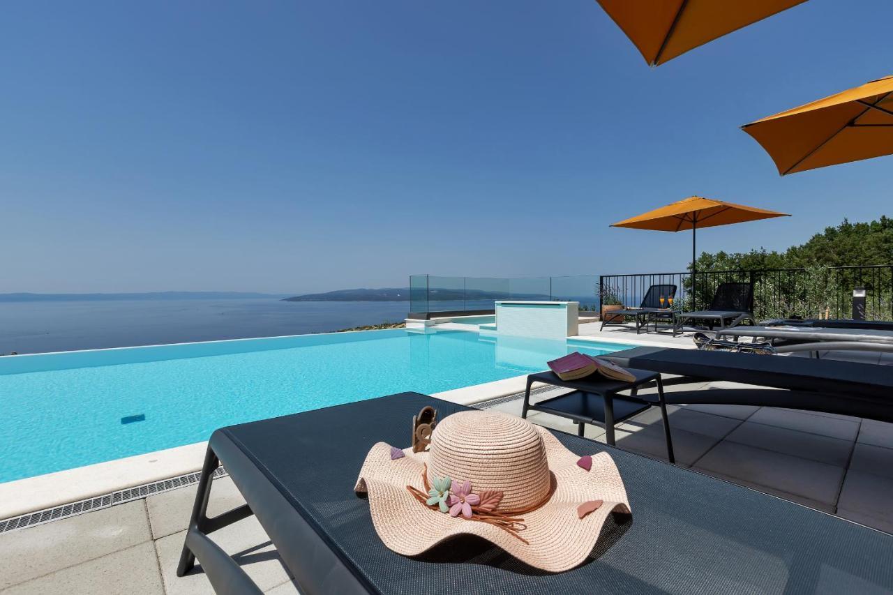Villa Dinora Макарска Екстериор снимка