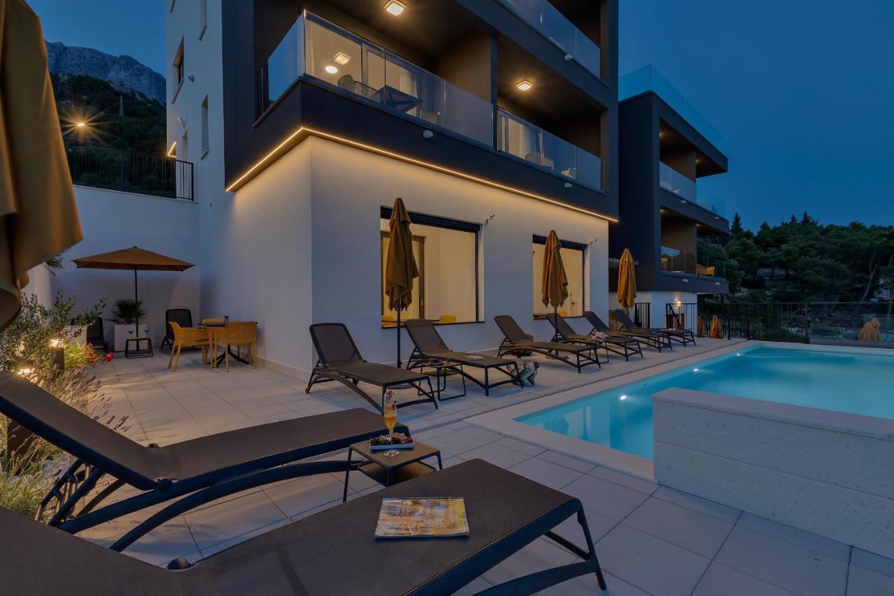 Villa Dinora Макарска Екстериор снимка