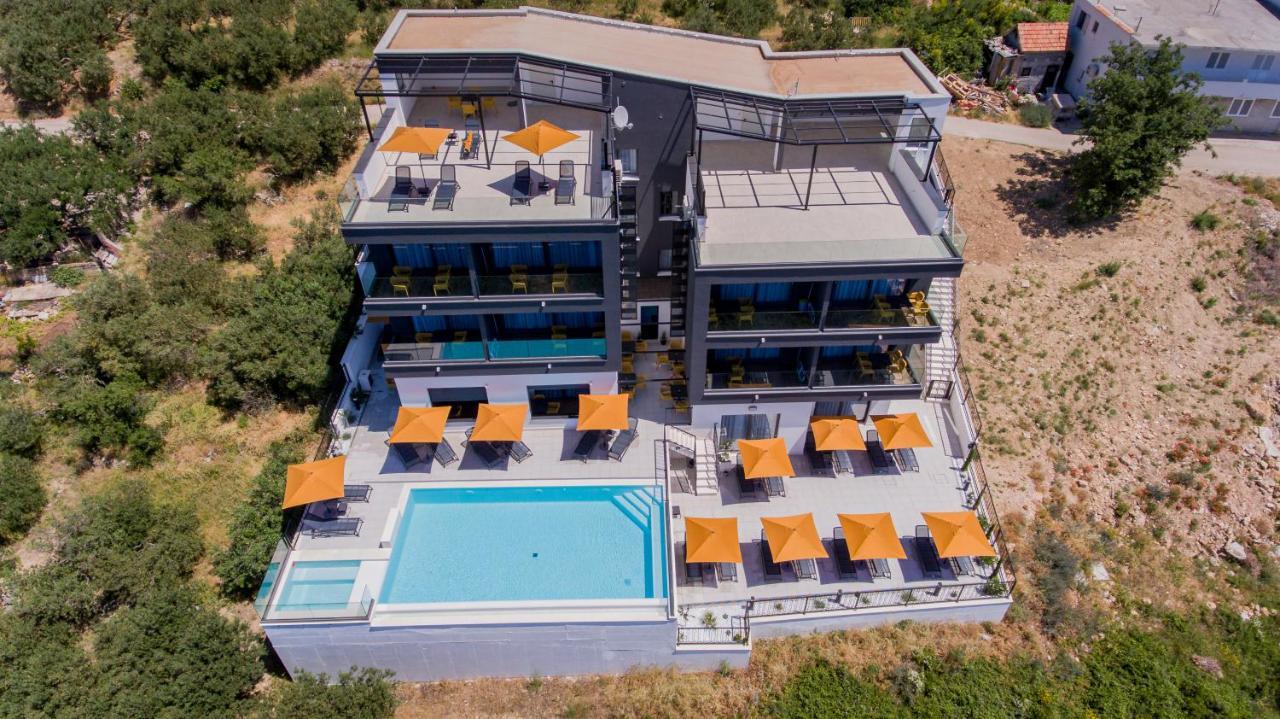 Villa Dinora Макарска Екстериор снимка