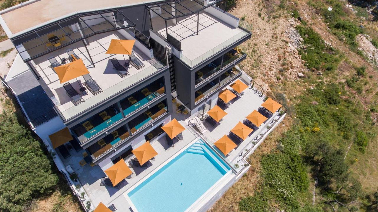 Villa Dinora Макарска Екстериор снимка